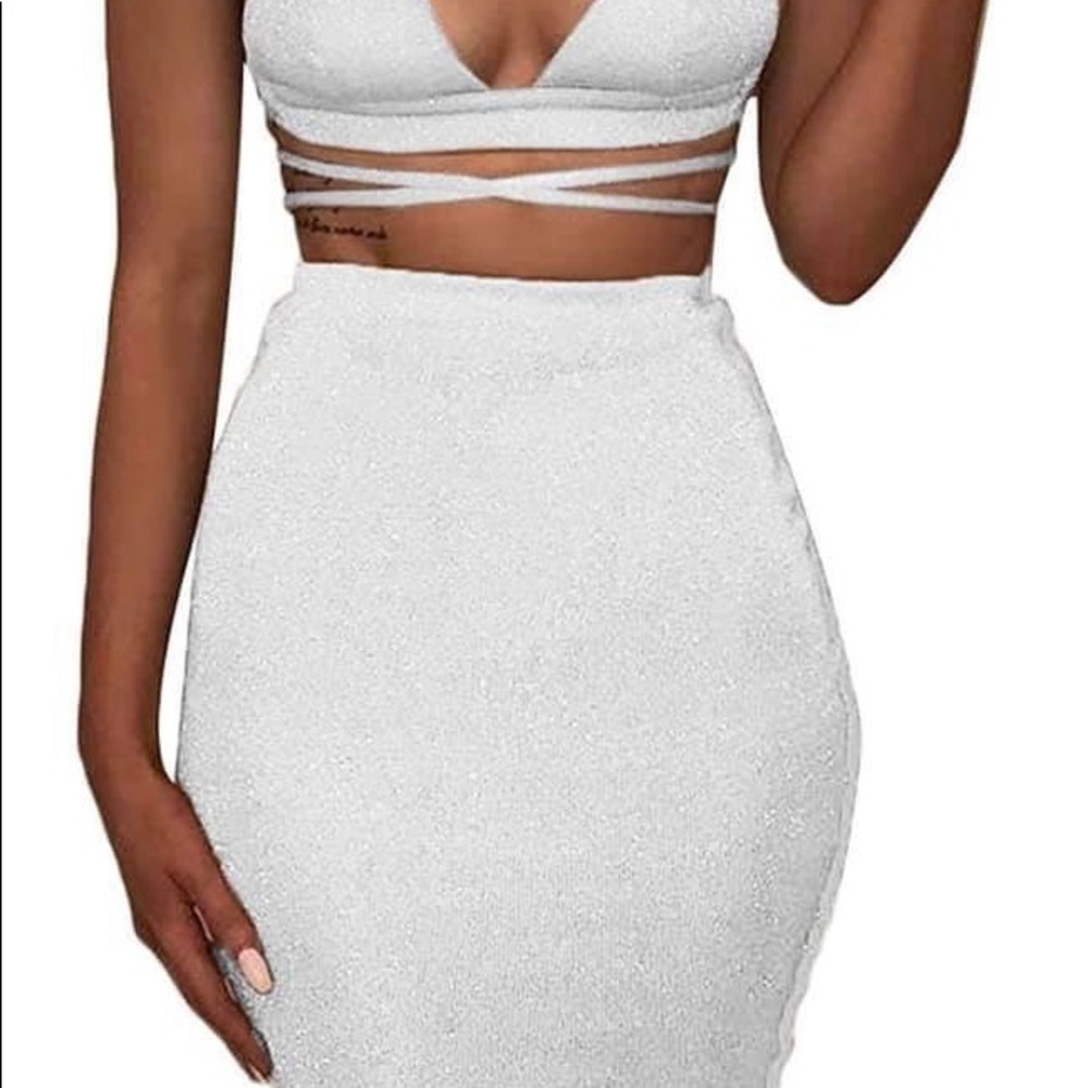 Two Piece - Picture 2 of 8